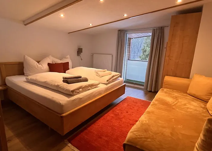 Haus Triumph ペットイ・アム・アールベルク